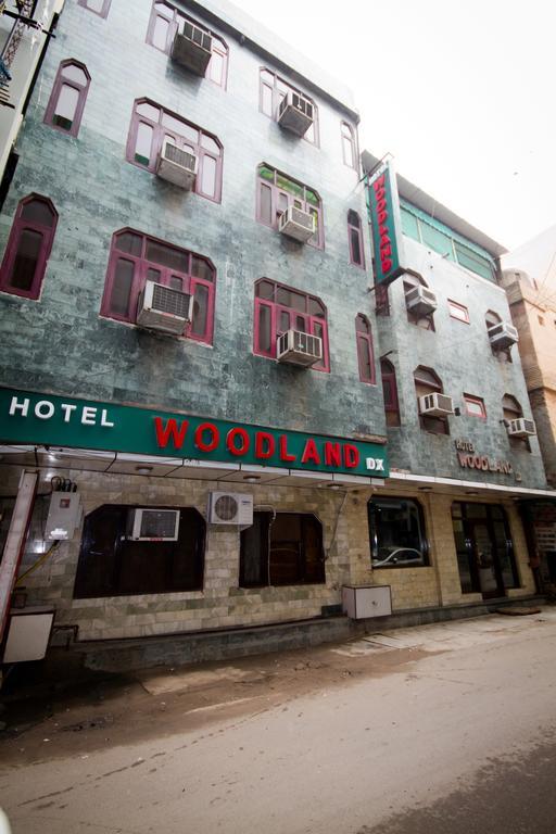 Hotel Woodland Deluxe Ню Делхи Екстериор снимка
