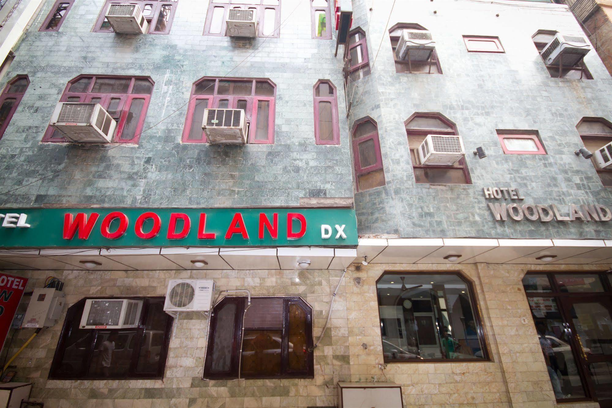 Hotel Woodland Deluxe Ню Делхи Екстериор снимка